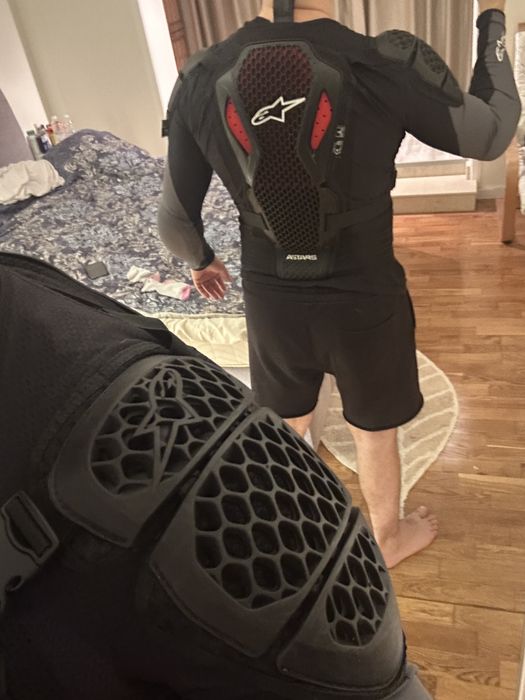 Протекторна жилетка Alpinestars Bionic Plus v2