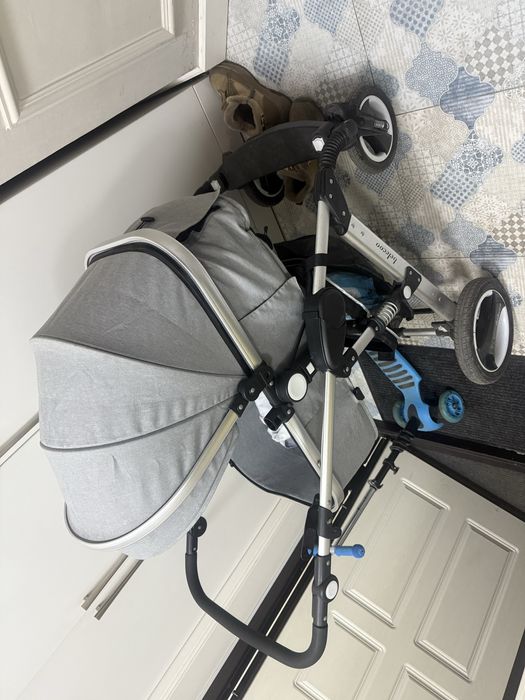 Коляска детская 7000