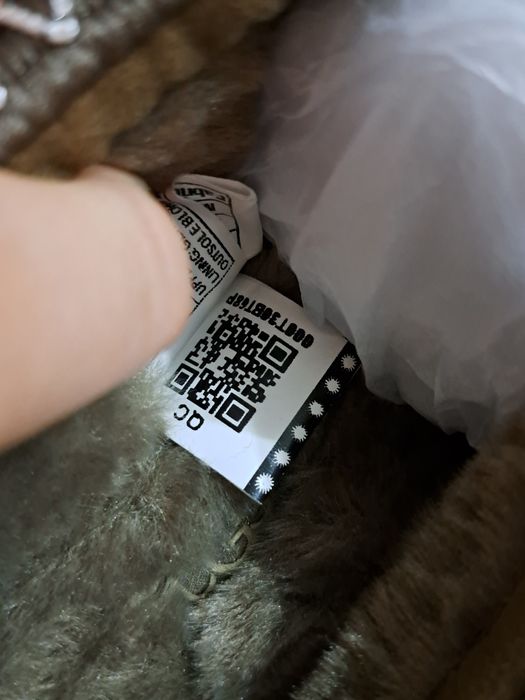 Papuci UGG cu blanită