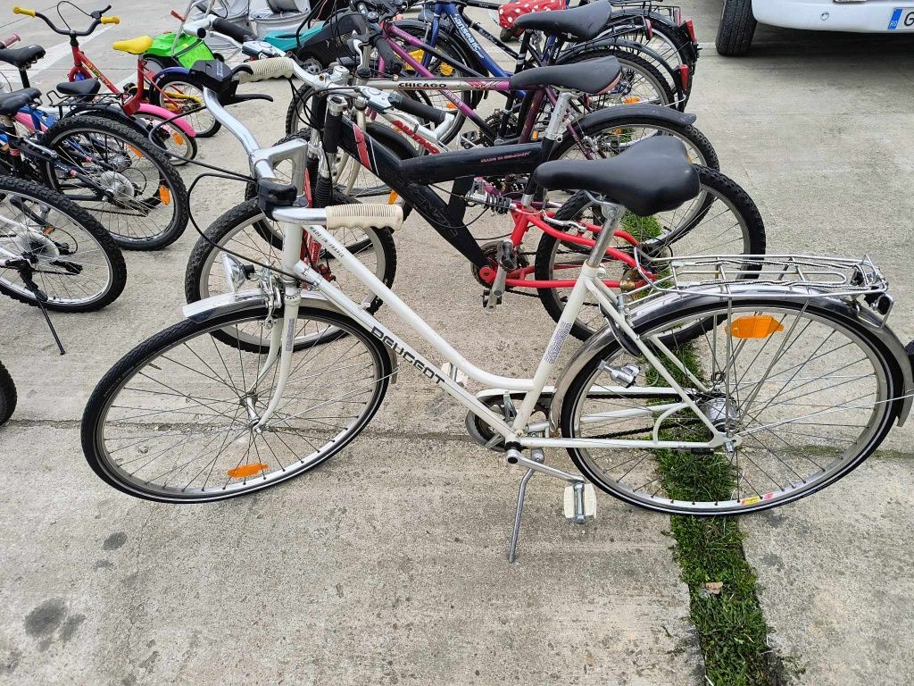 Vând biciclete diferite modele