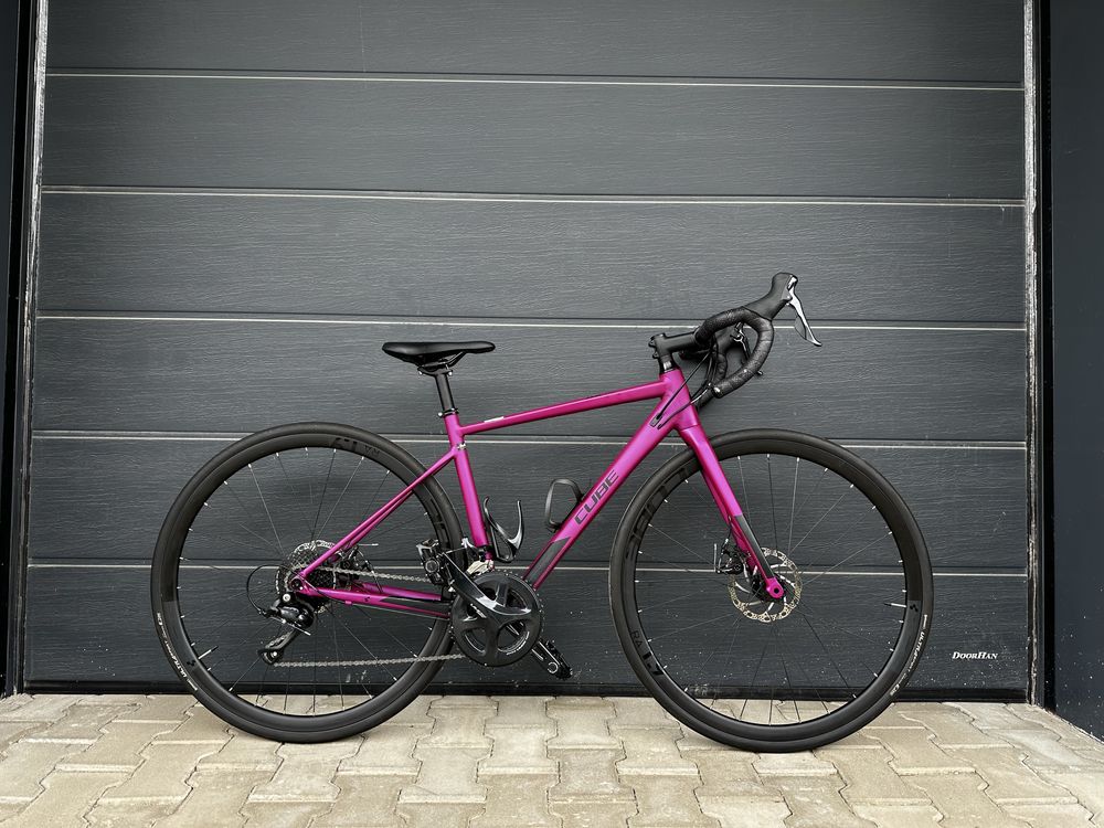Дамски шосеен велосипед Cube Axial Pro 2x9 28” 46см