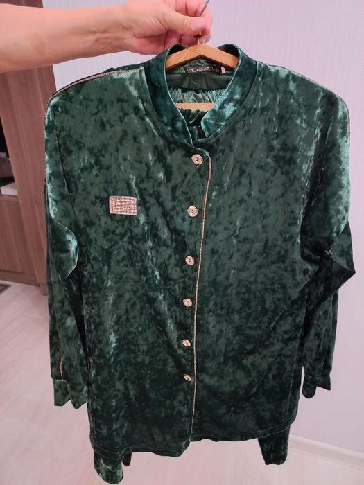 Женская одежда , костюм брючный