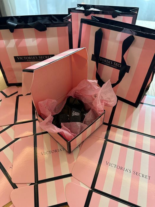 Кутийка Victoria’s Secret