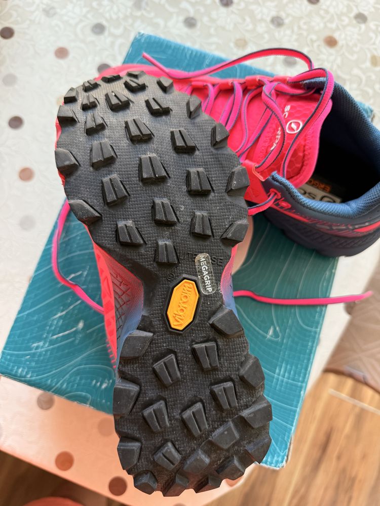 Продавам маратонки Scarpa SPIN ULTRA WMN Rose fluo blue steel