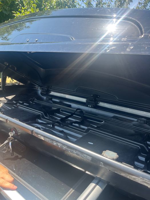 Roof box багажник за таван на автомобил