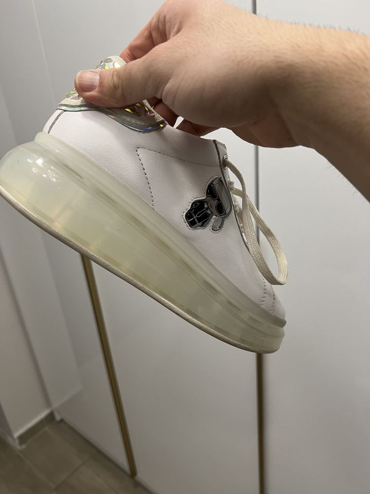 Vand/Repar , Reparatii perne adidasi : VaporMax,720.270, jordan