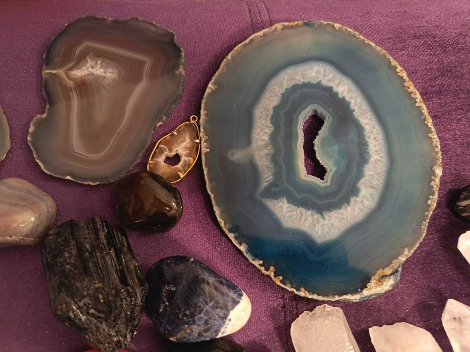 Cristale Naturale pentru Colecționari și Echilibru Energetic