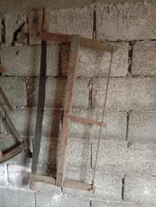 Fierăstrău de mână