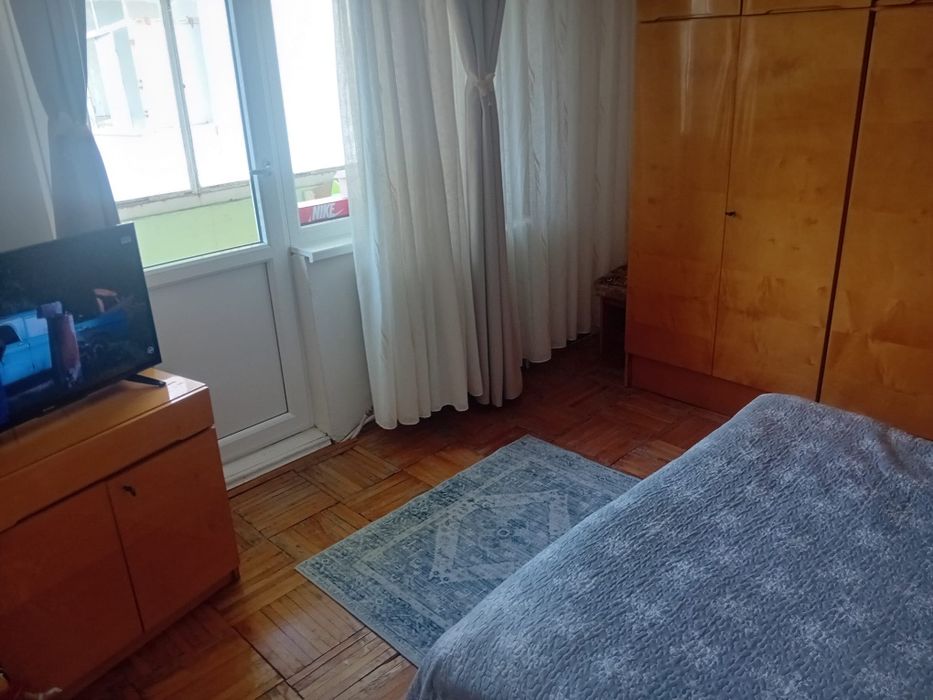 Ap 3 Cam,la cheie,decomandat, 70mp,Precista,cu pod, 2 balcoane si boxa