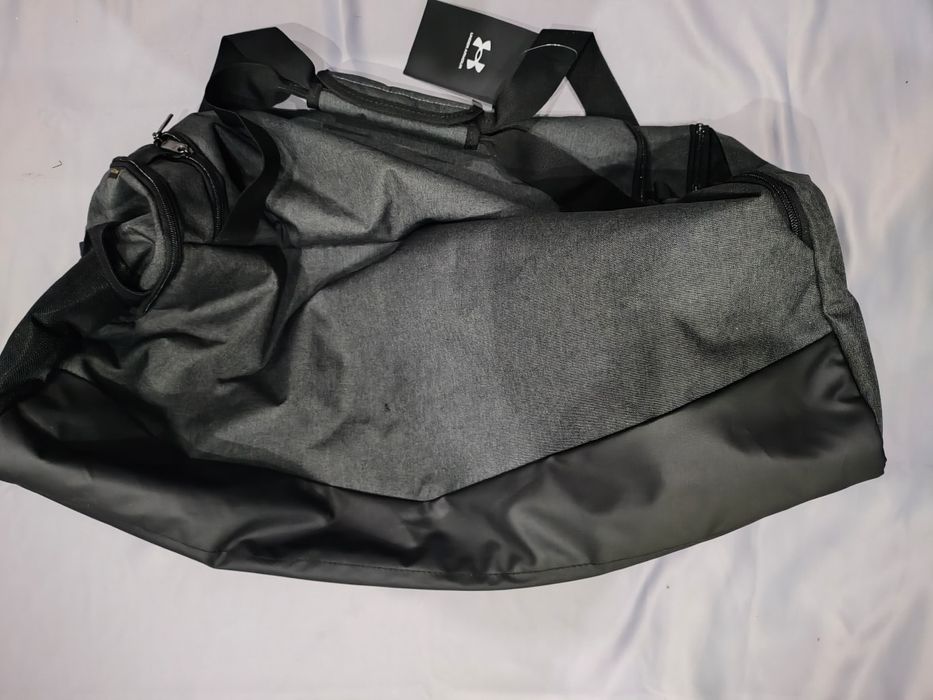 Geanta sport Under Armour ( Nou nouță, eticheta)