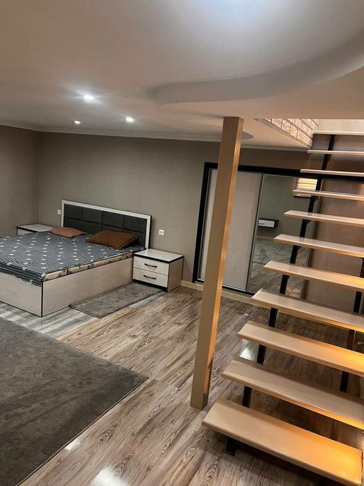 2 хонали люкс дублекс квартира ижарага берилади!!