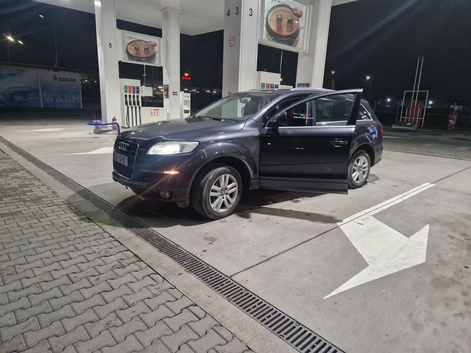 Dezmembrez Q7 3.0 bug