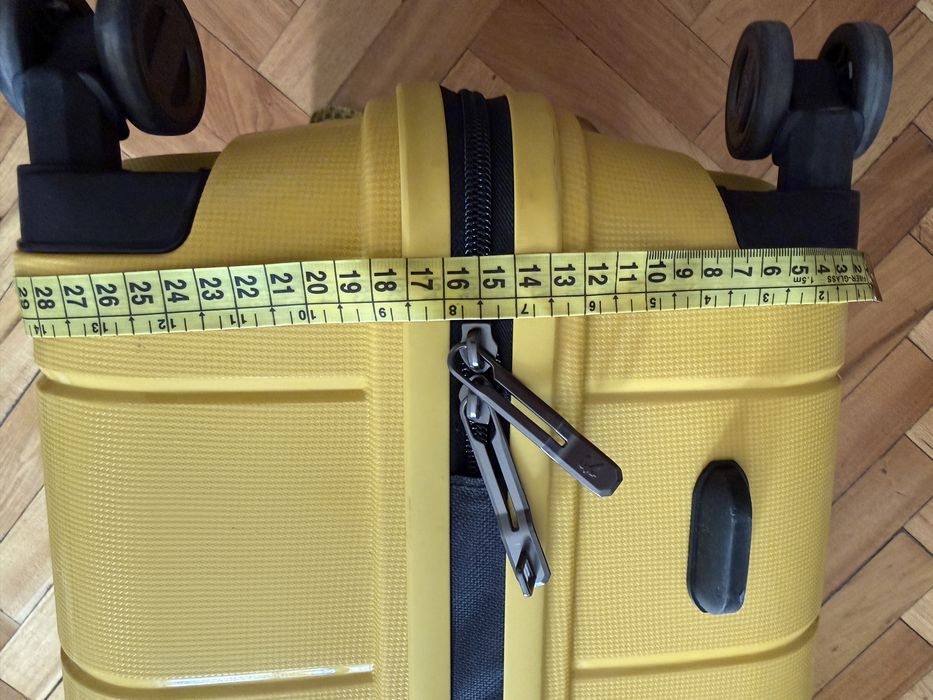 Продам чемодан большой 28’’