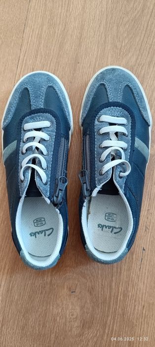 Кецове Clarks u Dunlop