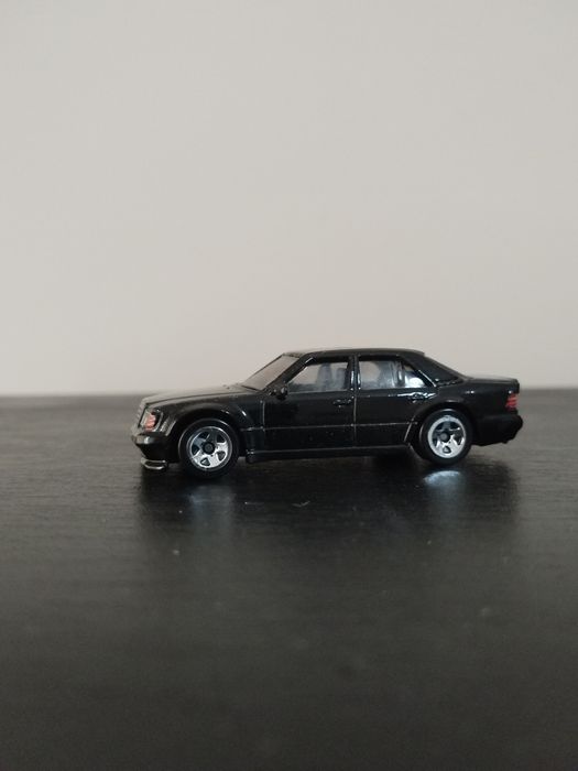 Макетна количка Мерцедес