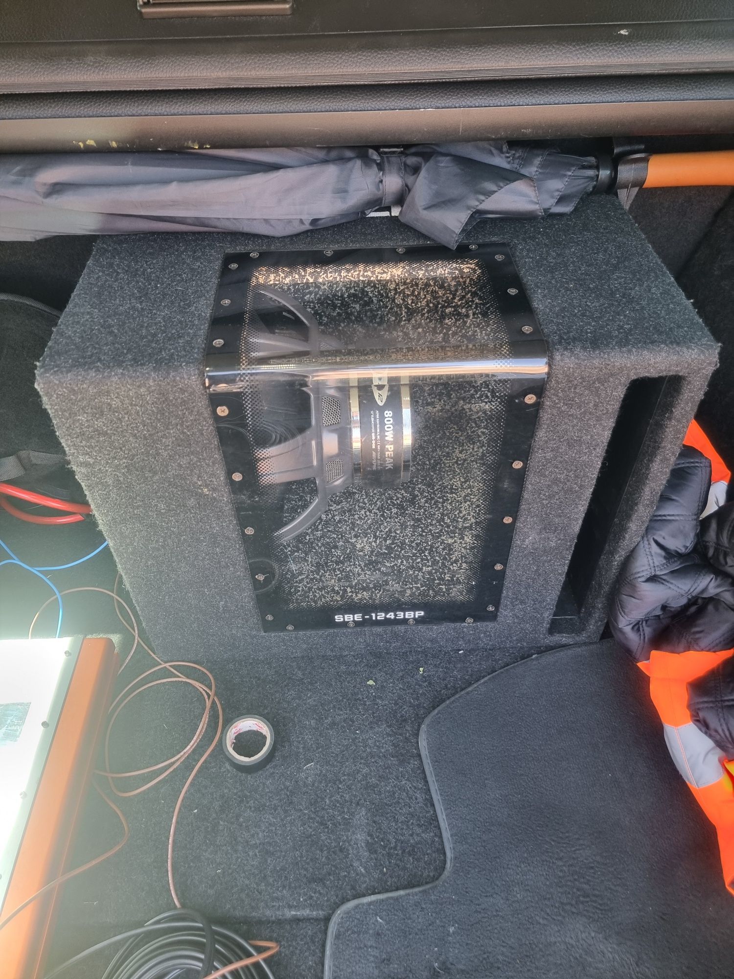 Kit Subwoofer și stație 2400W, cabluri, filtru hi-low