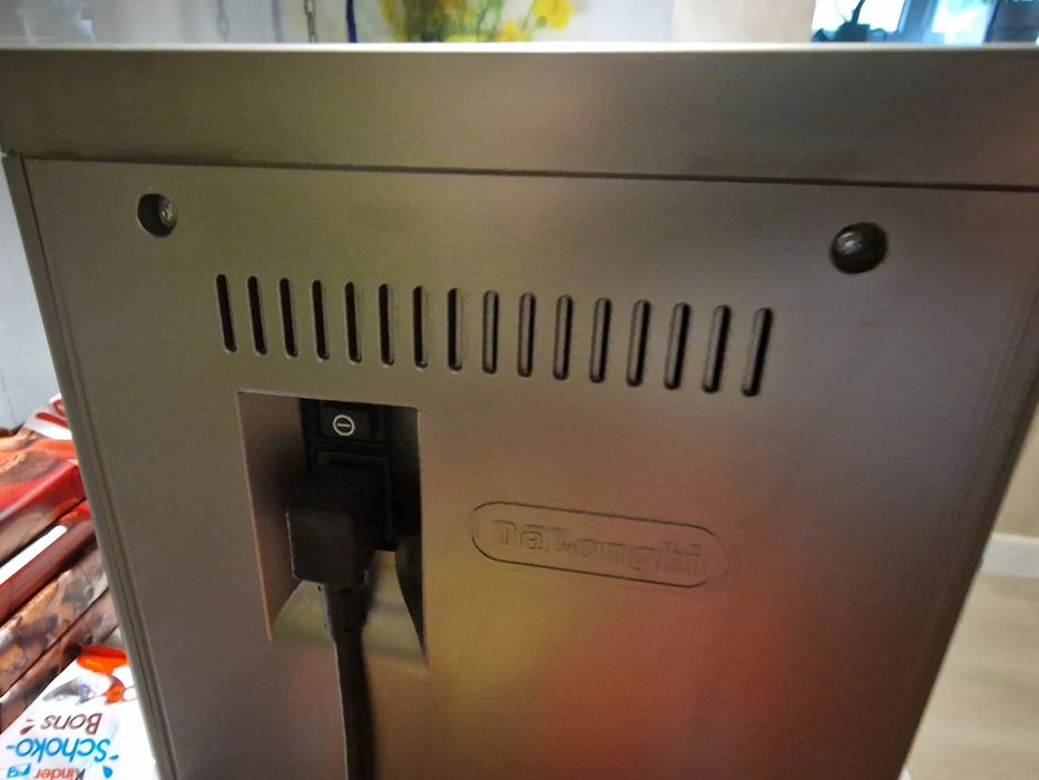 expressor super automat Delonghi PrimaDonna Elite ECAM 1450W, 2L, 1