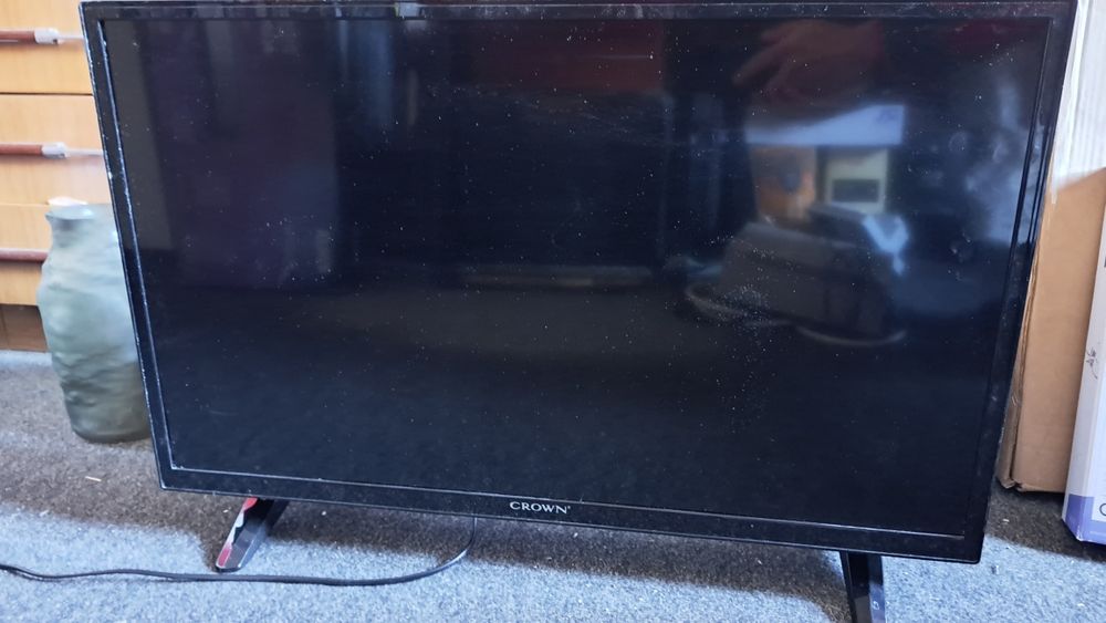 Телевизор Crown 32'' (модел 32291) – за части или ремонт