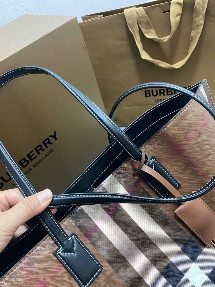 Geanta Burberry