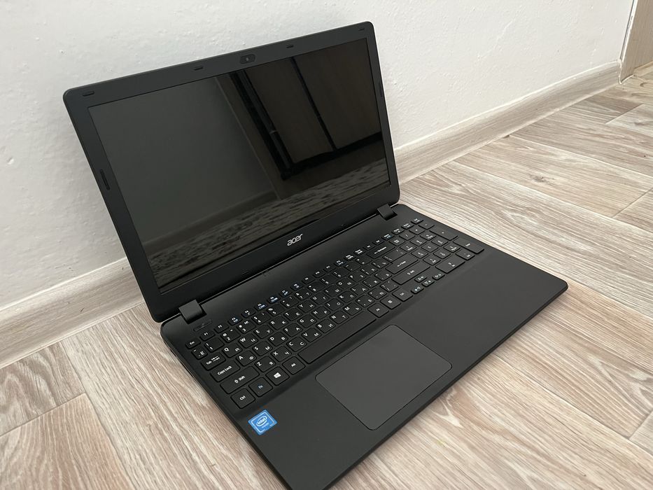Ноутбук acer.    .
