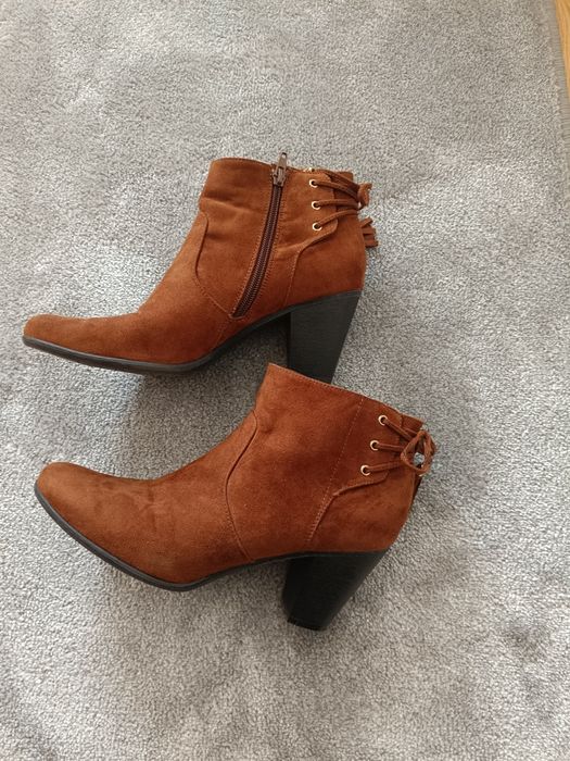Botine Graceland