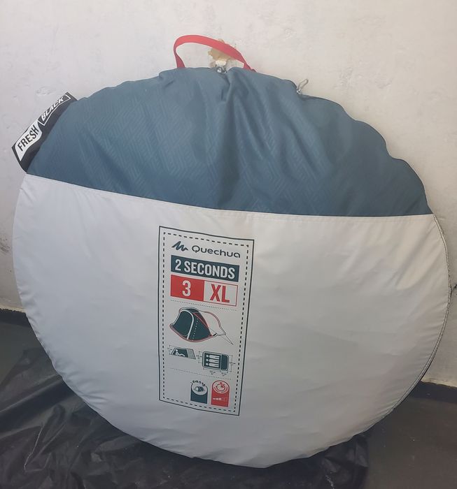 Cort Camping  3 persoane / 2 Seconds XL Fresh&Black + 3 saci de dormit