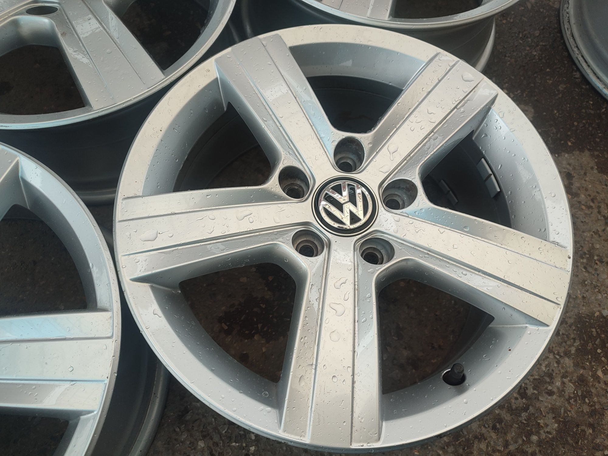 16" оригинални алуминиеви джанти за Vw Golf, Passat/Skoda.