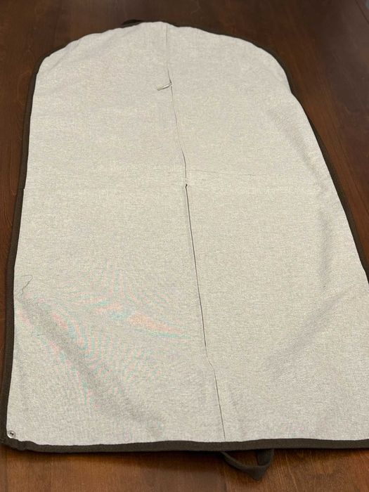 Huse pentru haine made in italy