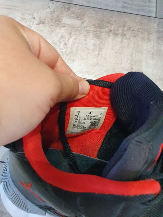 Jordan и Nike 41 номер .