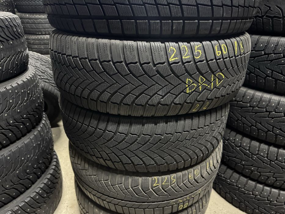 Продам шины зимнии 225/60 R18