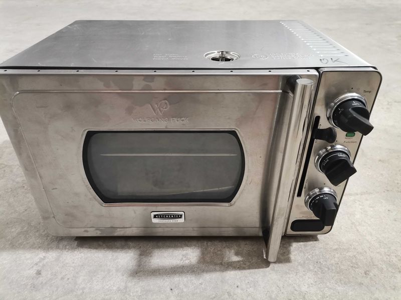 Готварска печка под налягане- Kitchentek 1700 W