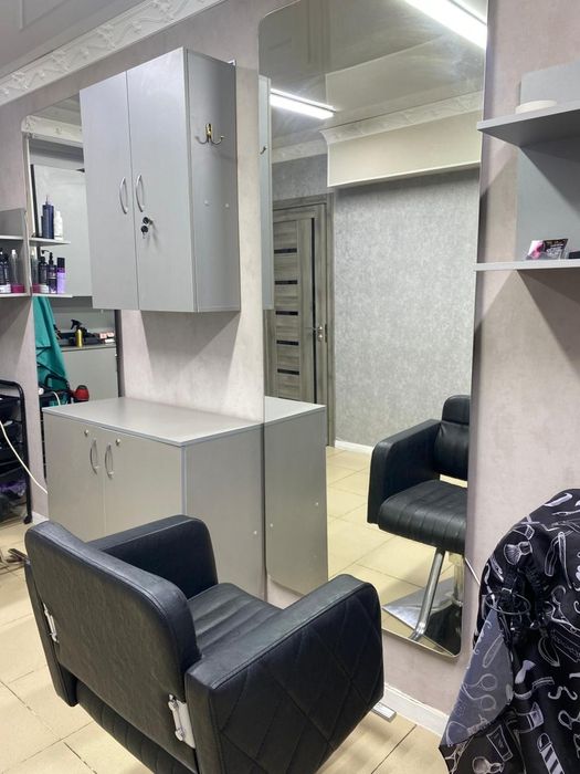 Кресло в аренду для парикмахера