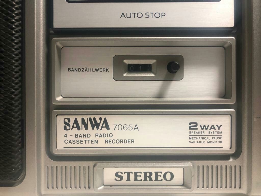 Radio casetofon Sanwa 7065A vintage