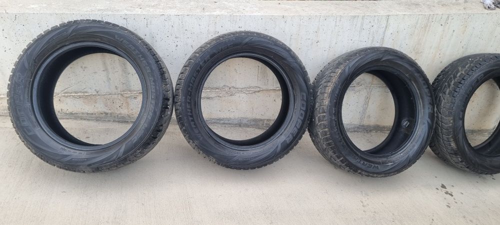 Зимни гуми COOPER 235 55 18 DOT 3218