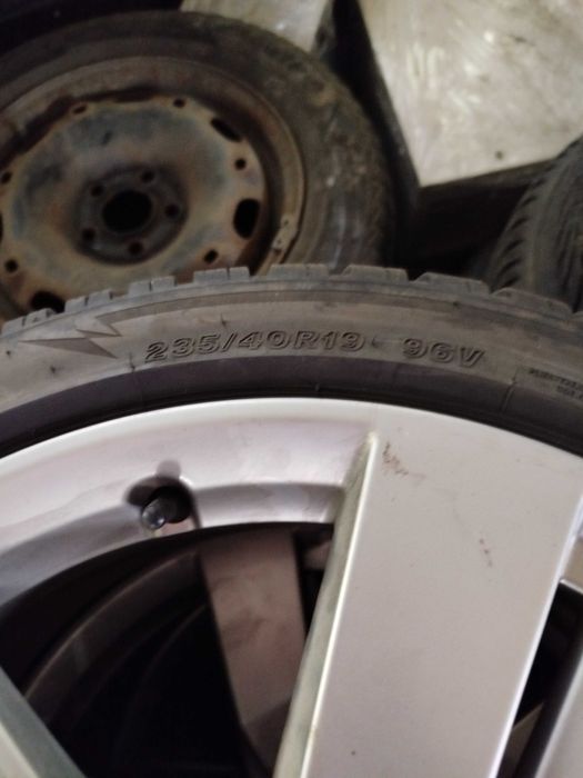 Vând jante 5 112 19 Vag Audi VW originale 235 40 19 Bridgestone iarnă