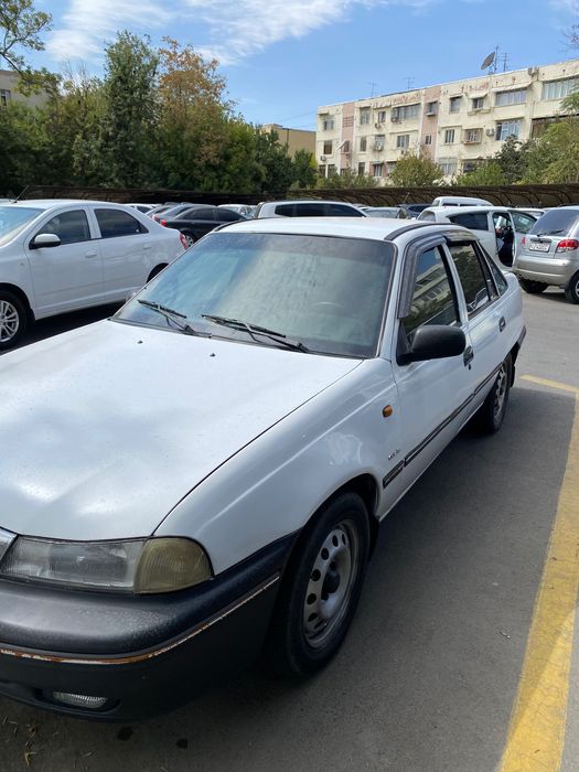 Sotiladi nexia 1 mashinasi. Toshkent shaxarda turibdi