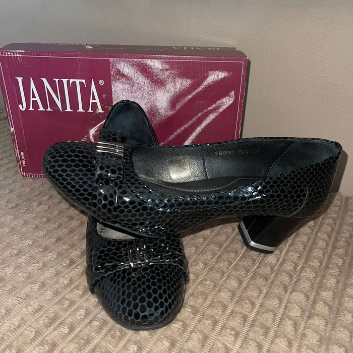 Туфли женские...