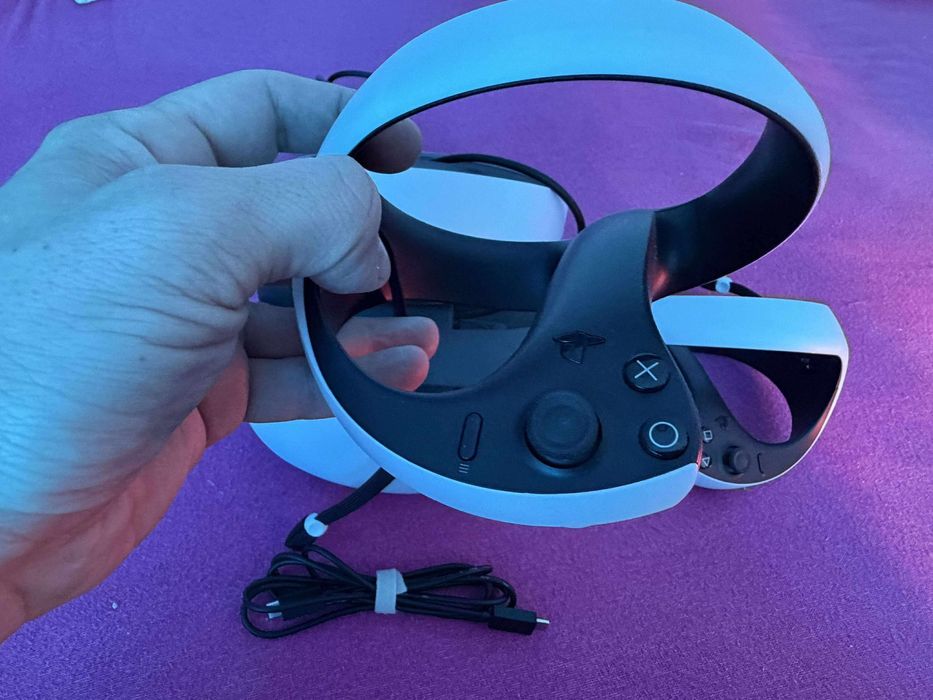 PlayStation VR2 complet – ca nou, folosit foarte puțin, cu garanție!