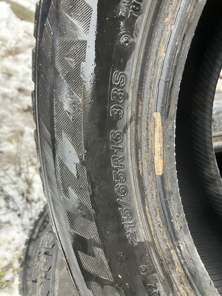 215/65/16 Bridgestone blizzak
