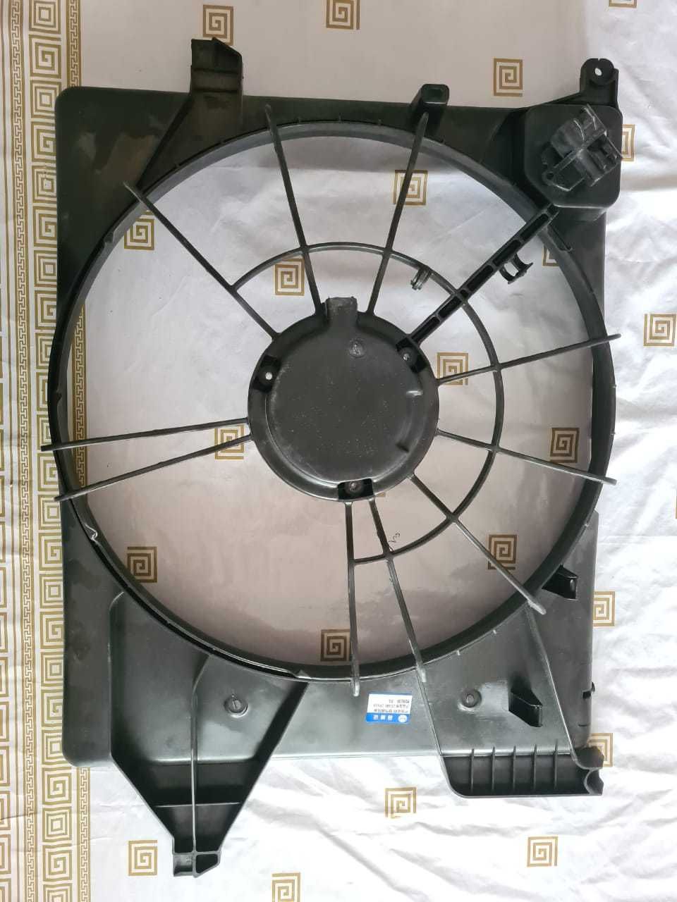 Диффузор вентилятор Киа Соренто Kia Sorento. Без моторчика