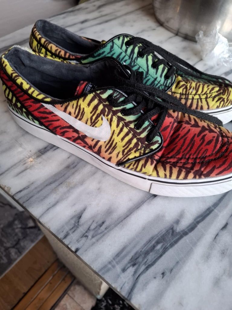 Маратонки  Nike 42,5
