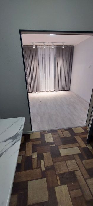 Срочно продаётся 1 комнатная квартира 4 этаж