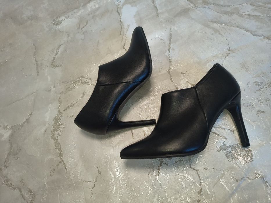 Продам очень удобную обувь.