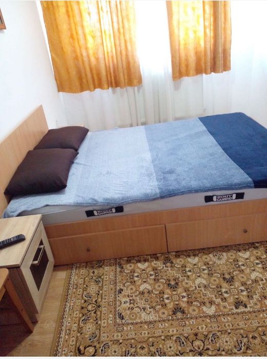 Inchiriez ap 2 camere zona centrala