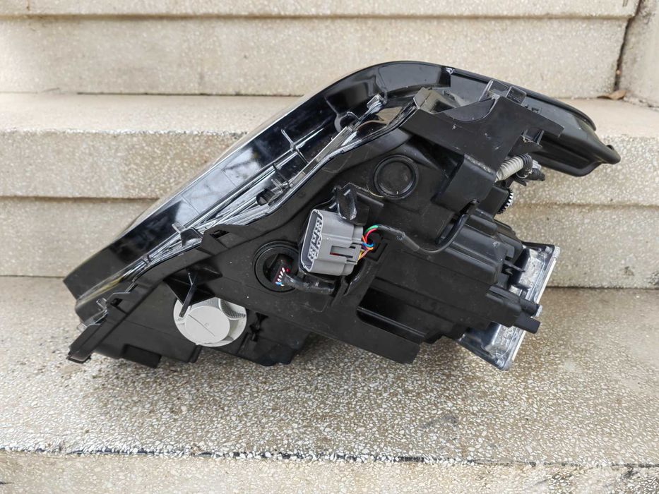 Фар Mazda 3 LED ляв / Фар Mazda 3 Оригинален