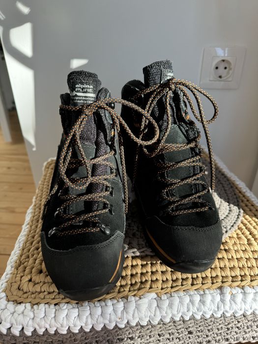 Туристически дамски обувки