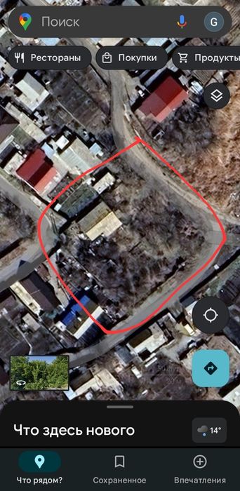 Большой участок с домом. В городе
