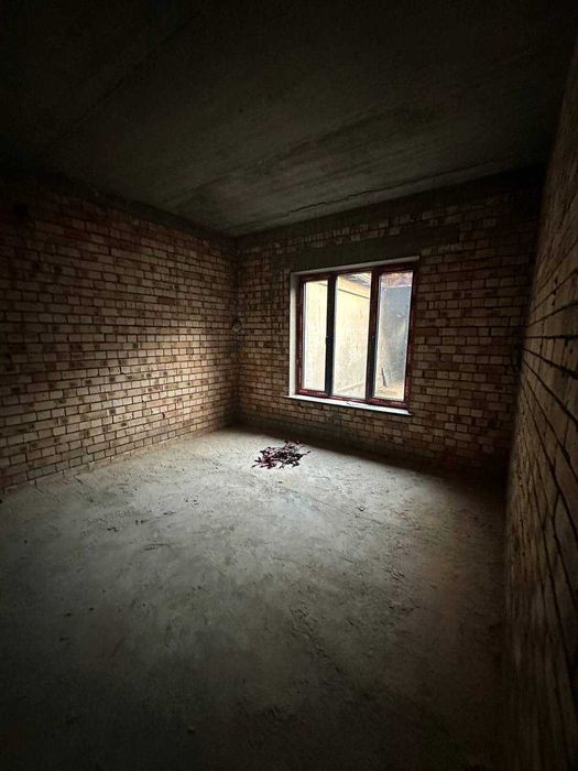 Катеж сотилади Урикзорда Масжиди оркасида