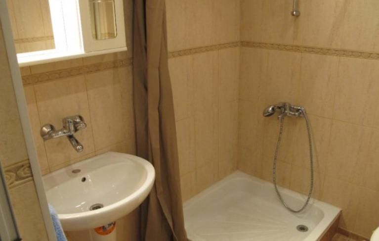 Дава се под наем Тристаен апартамент в София, Център - 91 кв.м за 750 € - Снимка #7