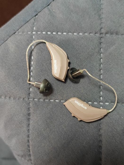 Aparat auditiv amplifon mini stânga dreapta